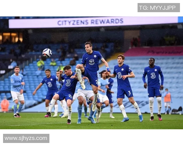 雷丁与斯蒂文尼奇的激烈对决展现英冠联赛的精彩魅力与竞争态势